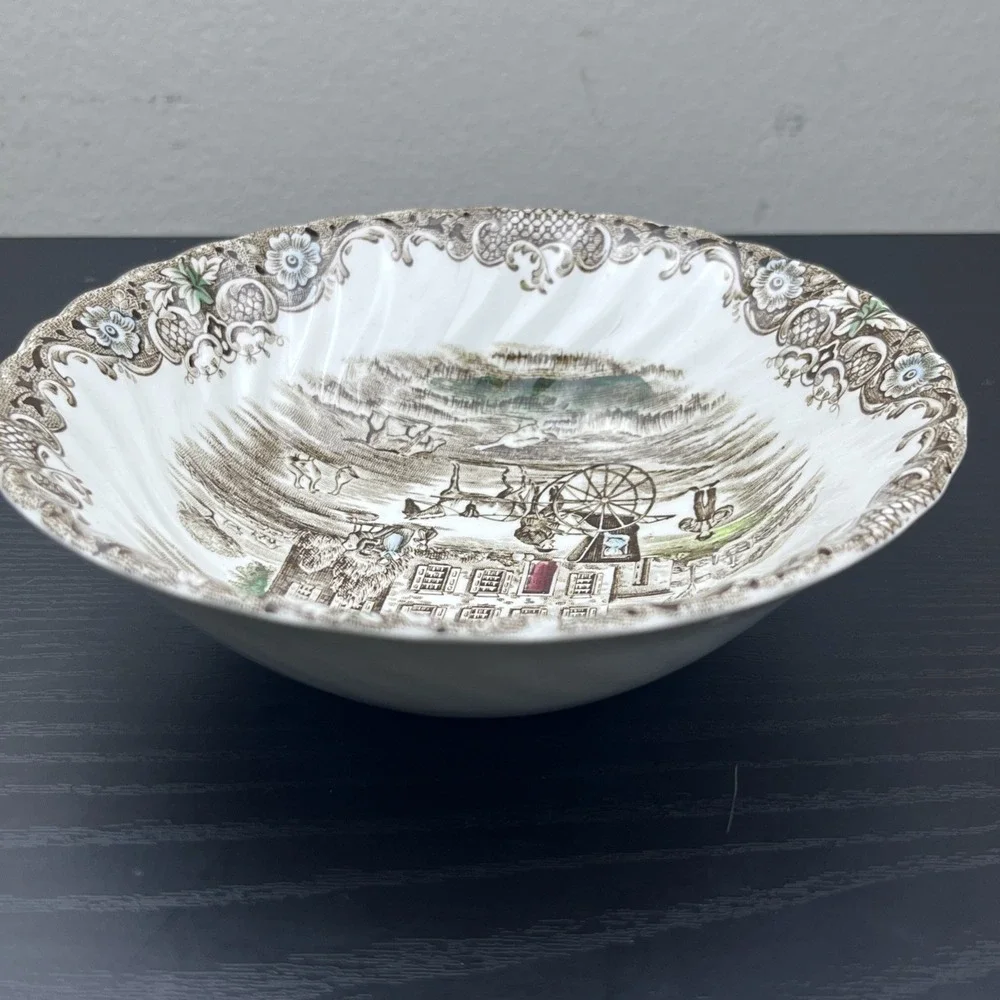 Vintage Folk Art England Tea Cup Floral Interior Rim Design‎ Bone China